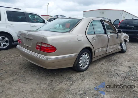 2001 Mercedes-Benz E 320 из США, поврежденный, VIN WDBJF65J71B261654
